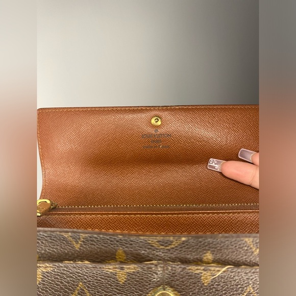 *SOLD 💘*****LV Monogram Sarah Wallet 💳 - Picture 11 of 11